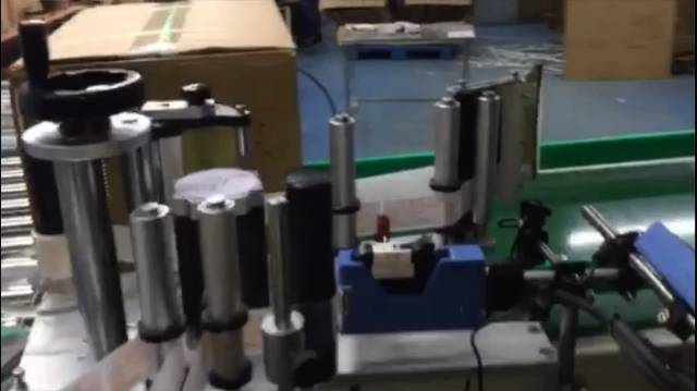 E125貼標(biāo)噴碼應(yīng)用:即噴即貼 解決方案