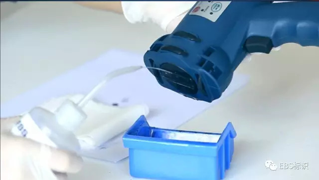 如何維護(hù)保養(yǎng)EBS250手持式噴碼機(jī)?